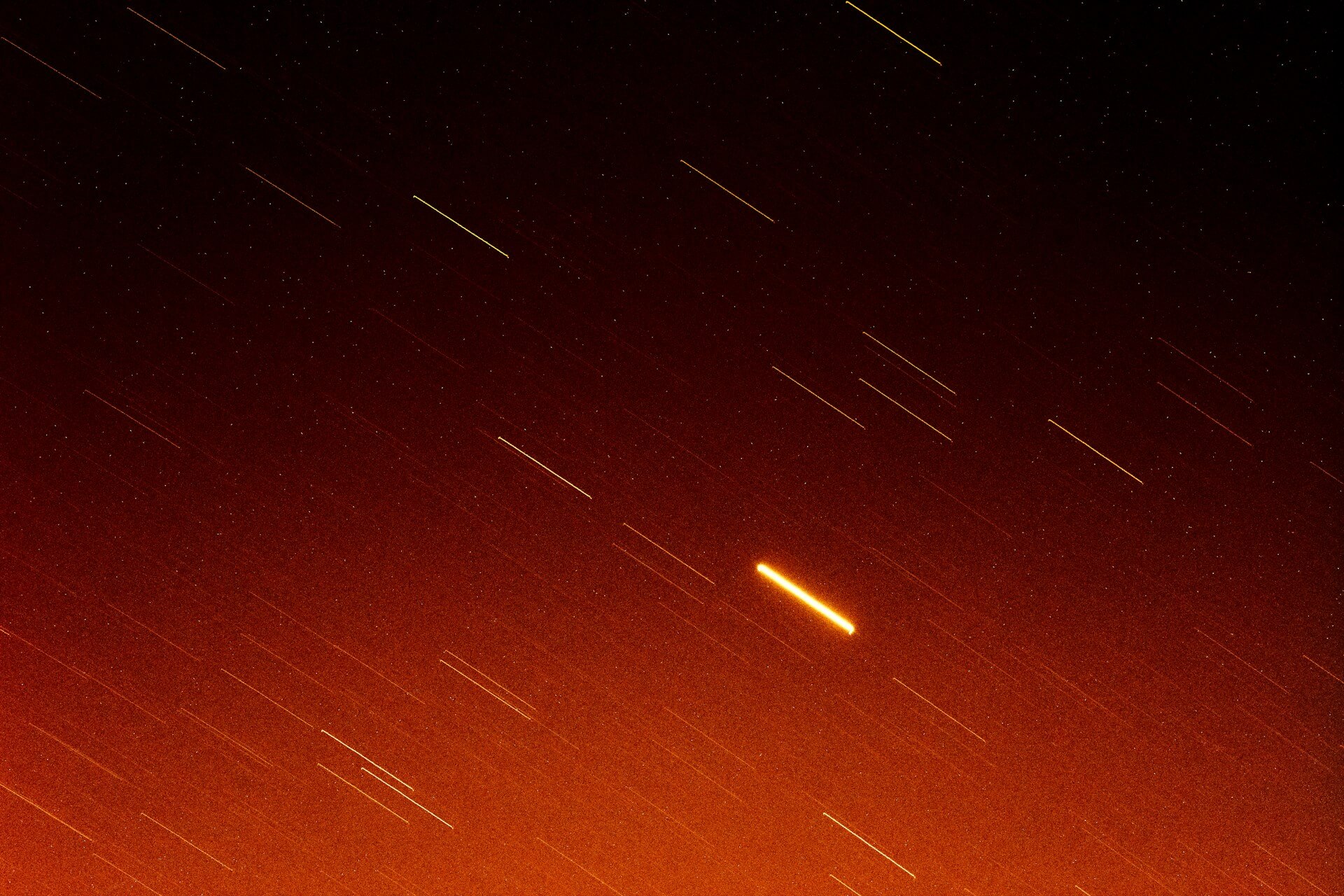 Meteor Jatuh, Tidak Semua yang Bersinar Akan Bertahan, Bisa Jadi Jatuh